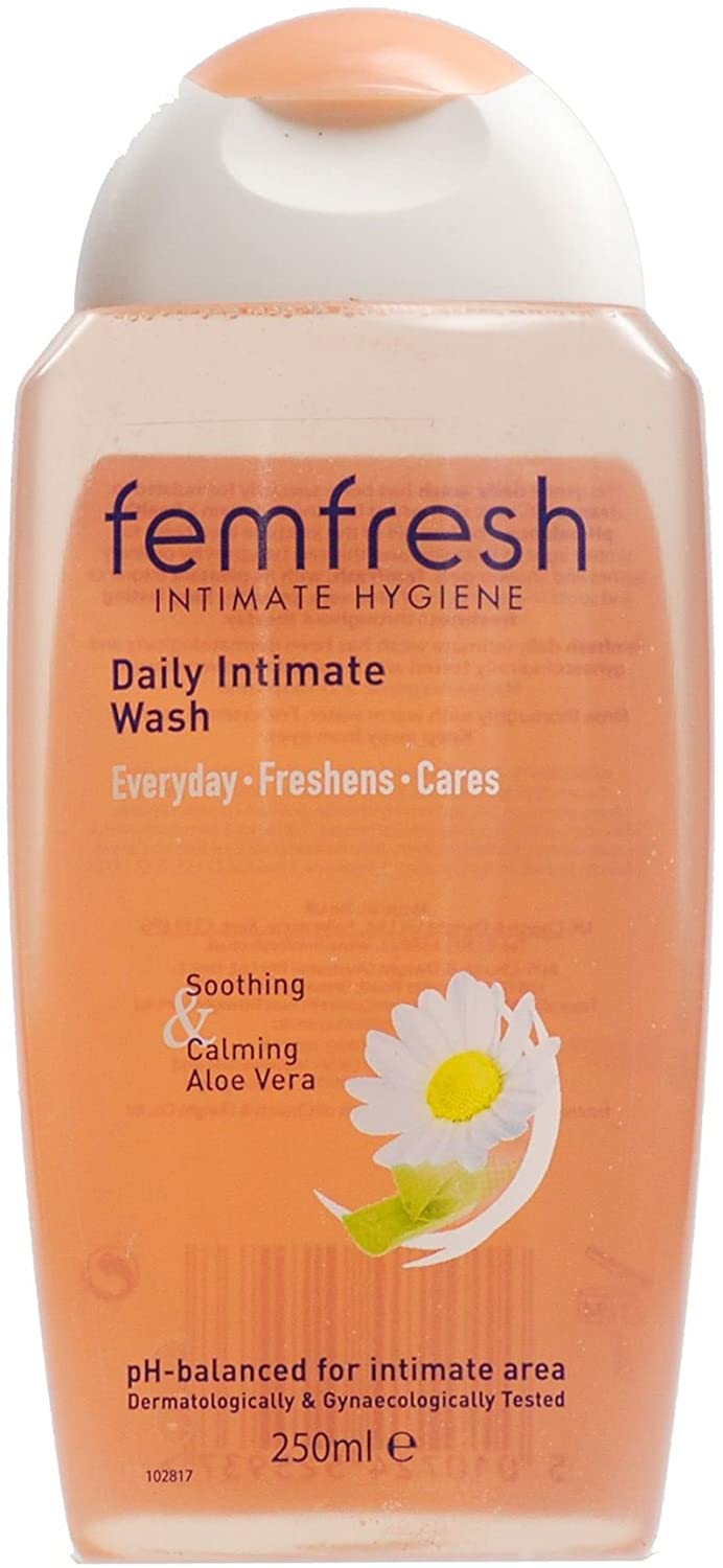 Femfresh - Daily Intimate Wash - with Soothing Aloe Vera - pH-Balanced -  250ml